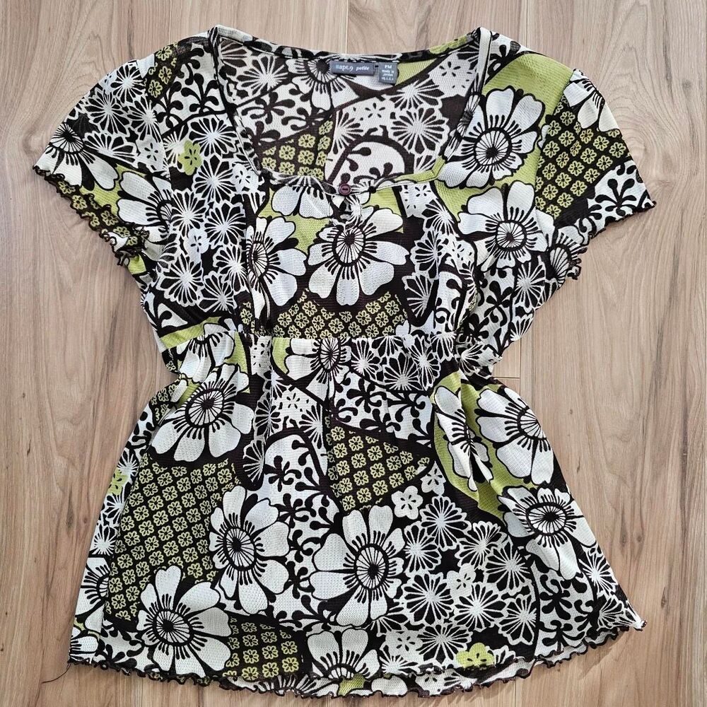 Apt. 9 earthy floral top with button detail short sleeve mesh layer Petite M